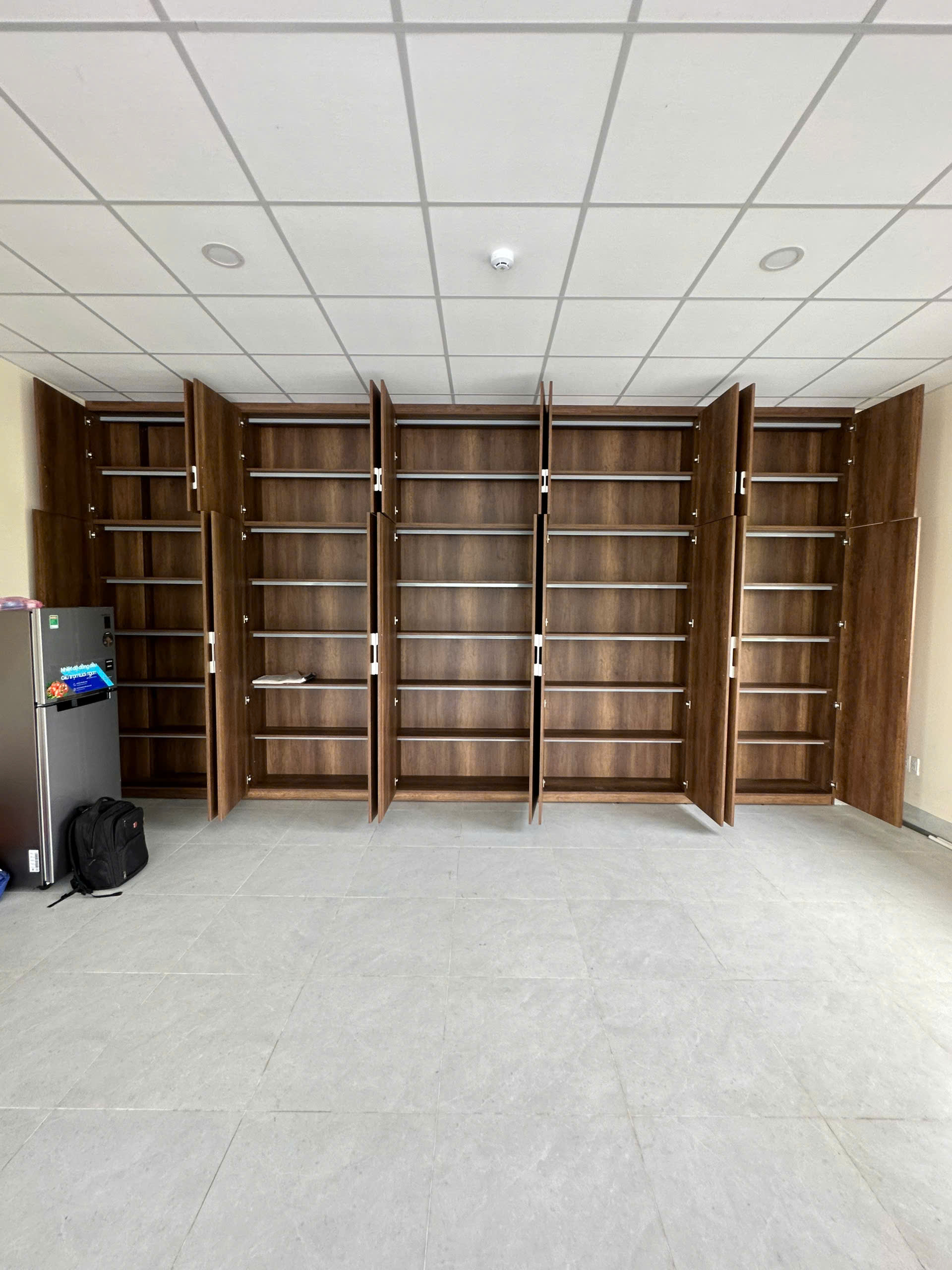 tủ hồ sơ văn phòng gỗ hiện đại tại Tiền Giang