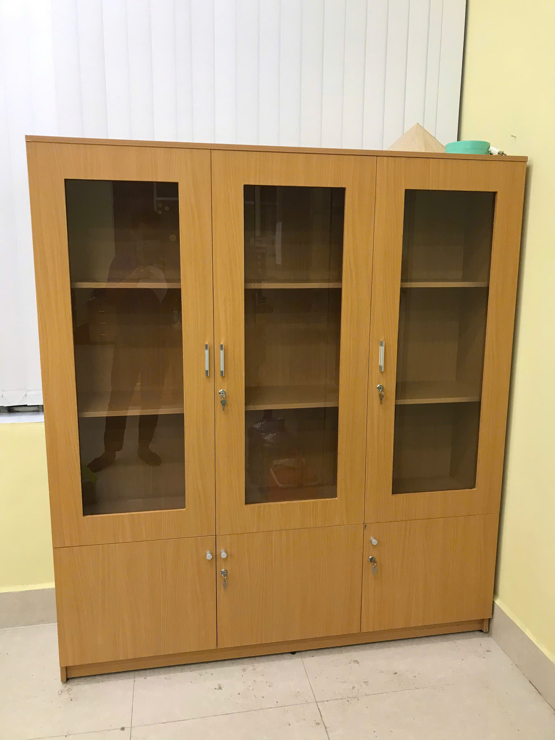 tủ hồ sơ văn phòng gỗ hiện đại tại Tiền Giang