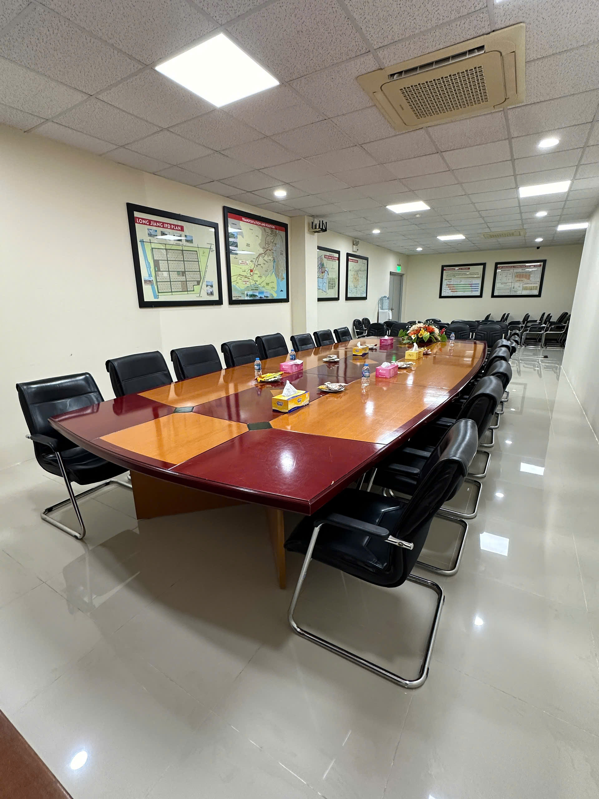 bàn họp văn phòng tại Tiền Giang