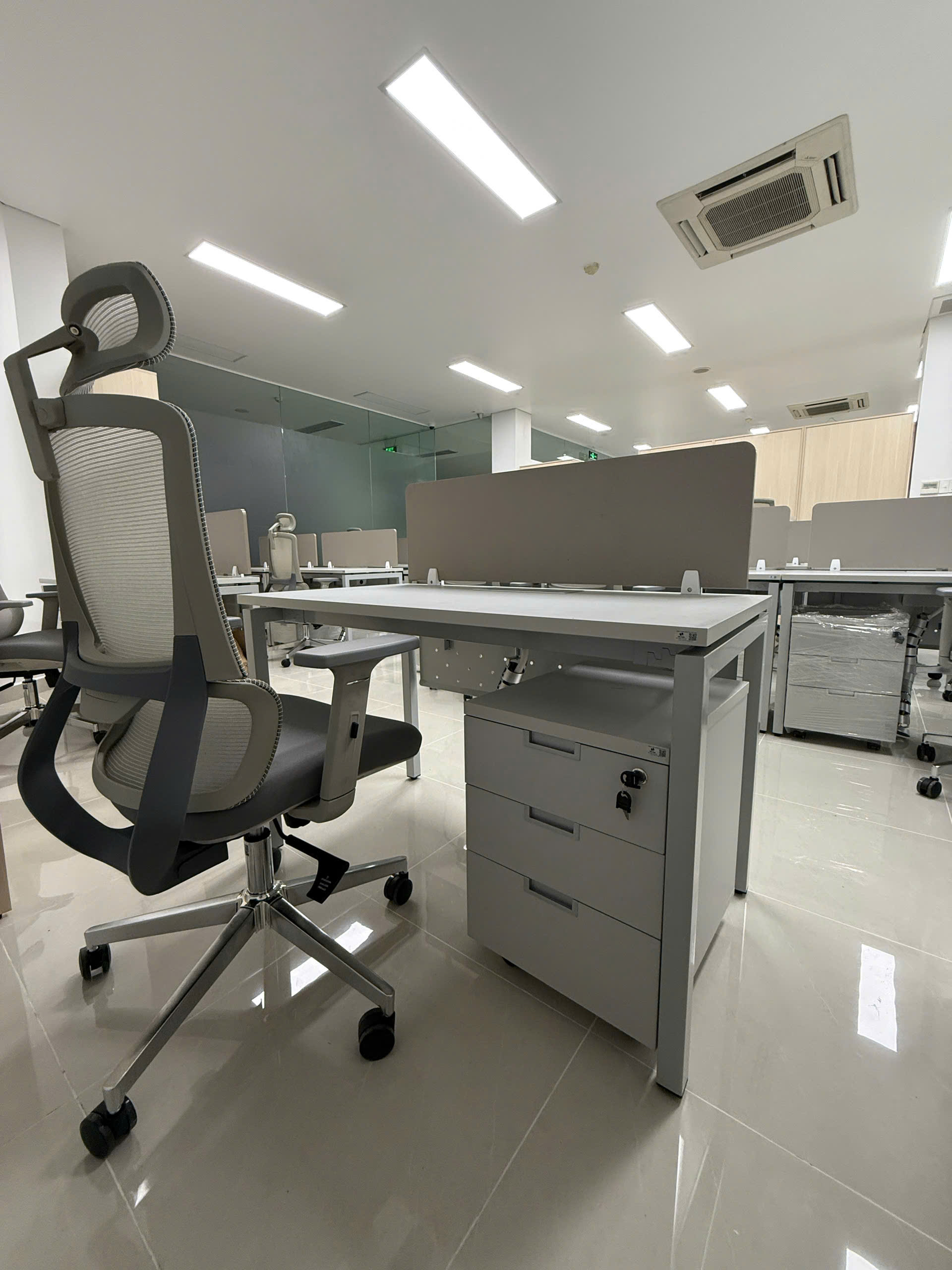 lựa chọn bàn ghế phù hợp không gian văn phòng Mỹ Tho